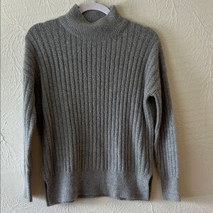 Urban Heritage Gray Knit Sweater